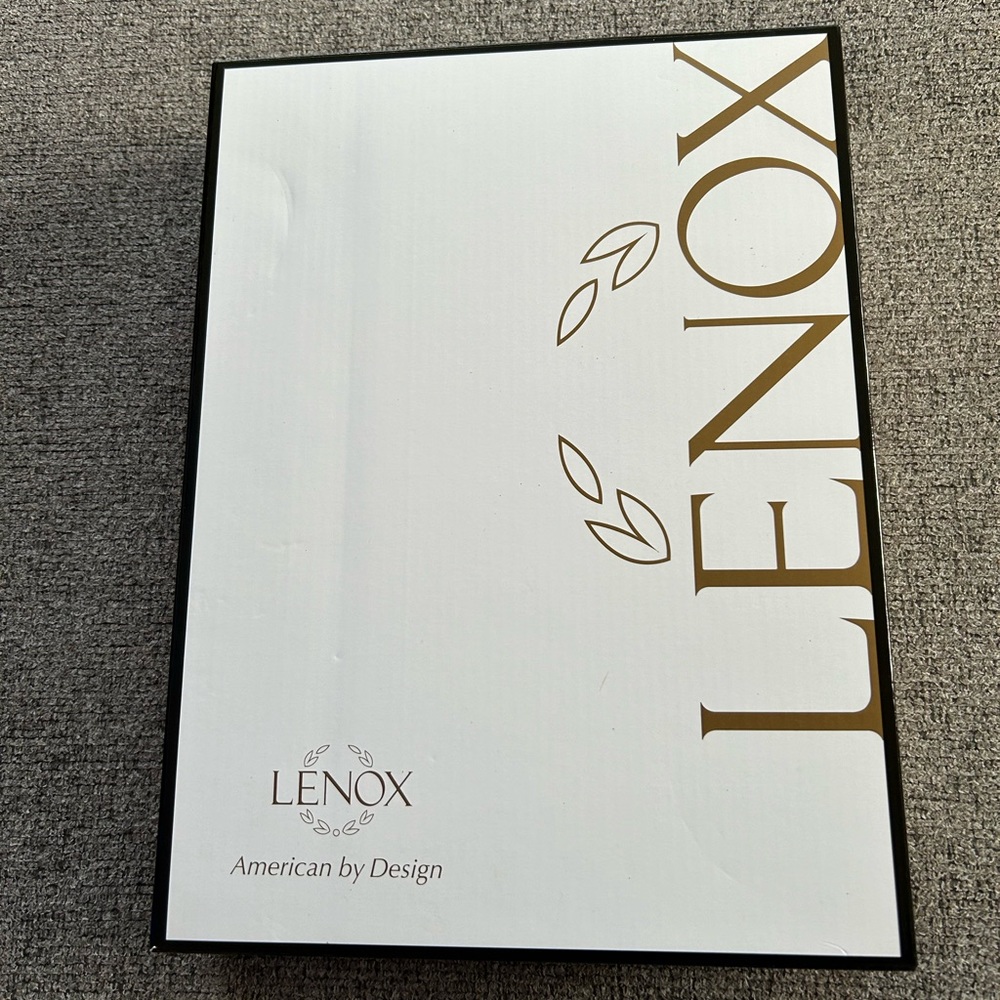 NWT Lenox Black with gold accent Christmas Tree